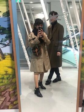 「BURBERRY（バーバリー）のアイテム（トレンチコート、ベージュ系）」を使った、メナリさん（レディース・154cm）の冬コーディネート