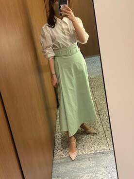 「saloon（サルーン）のアイテム（スカート、グリーン系）」を使った、メナリさん（レディース・154cm）の春コーディネート