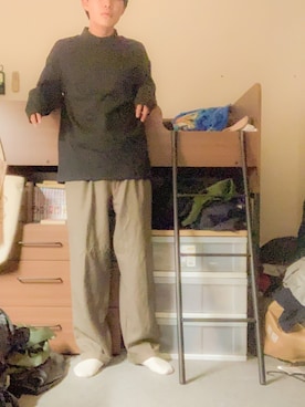 「アイテム（スラックス）」を使った、𝙷𝚊𝚛𝚒𝚗𝚎𝚣𝚞𝚖𝚒さん（メンズ・170cm・10代）の秋コーディネート