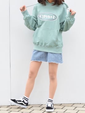 「アイテム（パーカー、グリーン系）」を使った、kirshさん（レディース・162cm）の春コーディネート
