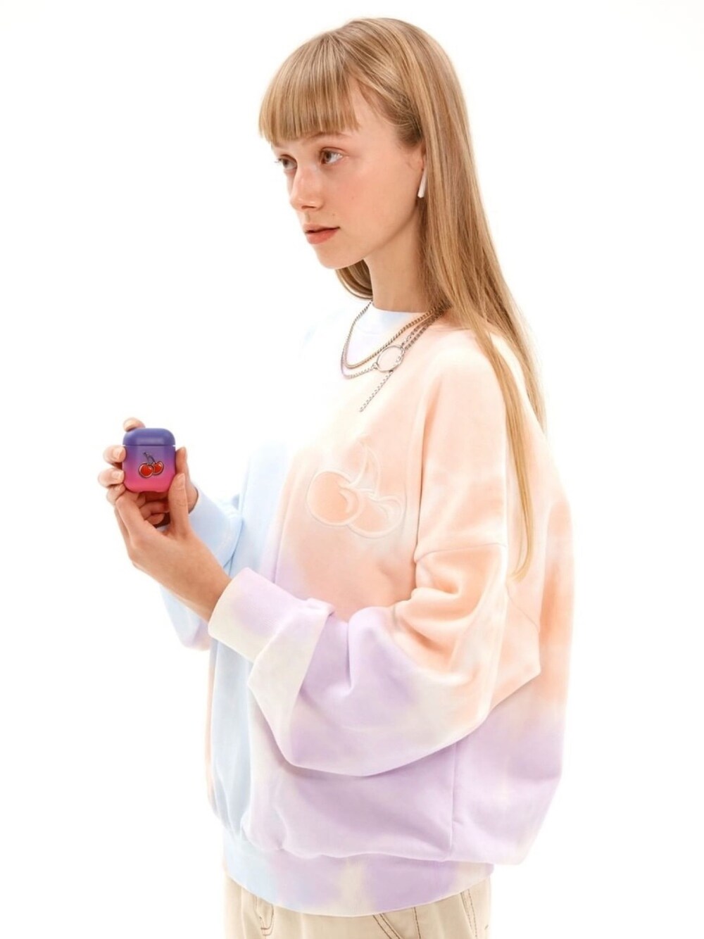 その他のスウェットを着用したレディースの冬コーディネートの1枚目の写真