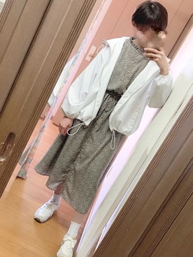 「小花柄ワンピース」｜「アイテム（ジャケット/アウター）」を使った、人権さん（レディース・161cm）の春コーディネート