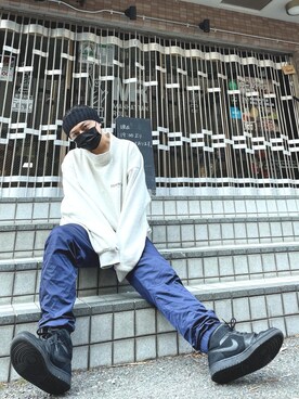 「GIVENCHY（ジバンシイ）のアイテム（パンツ）」を使った、マサ@KinCrossWorldさん（メンズ・170cm）の春コーディネート