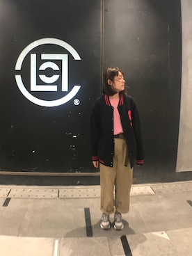「STUSSY（ステューシー）のアイテム（ノーカラージャケット）」を使った、アンちゃんさん（レディース・158cm）の秋コーディネート