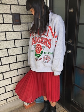 「バラ柄」｜「アイテム（スウェット）」を使った、ねるねるさん（レディース・156cm）の冬コーディネート