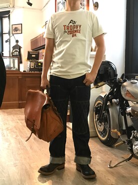 「VINTAGE（ヴィンテージ）のアイテム（メッセンジャーバッグ）」を使った、meitefuさん（メンズ・175cm）の夏コーディネート