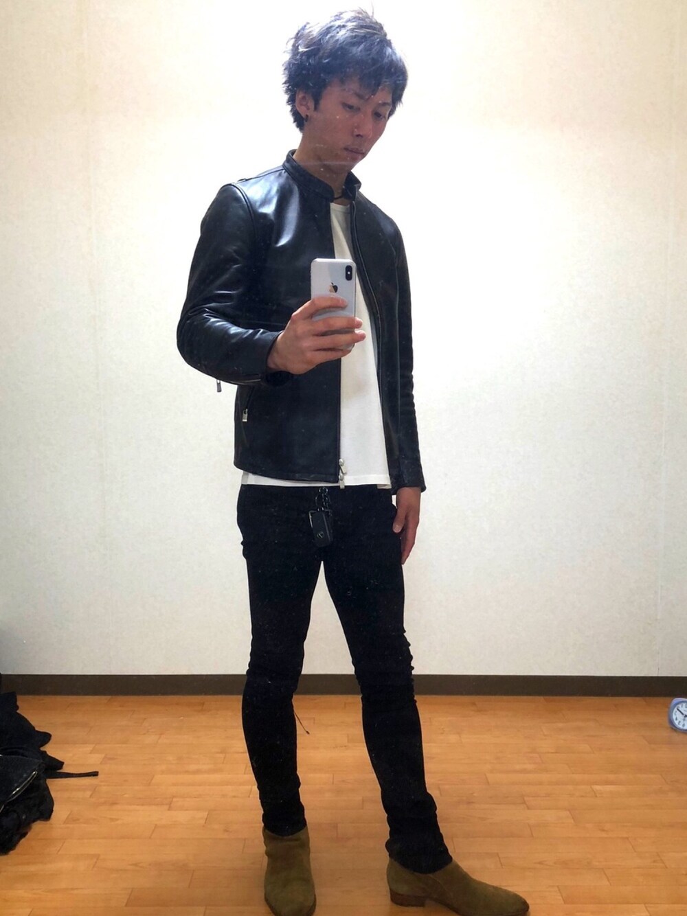 SAINT LAURENT PARISのブーツを使った人気ファッション