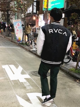 「RVCA（ルーカ）のアイテム（スタジャン）」を使った、murasaki_officialさん（メンズ・170cm）の秋コーディネート