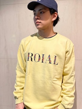 「イエロー」｜「アイテム（スウェット）」を使った、murasaki_officialさん（メンズ・170cm）の冬コーディネート