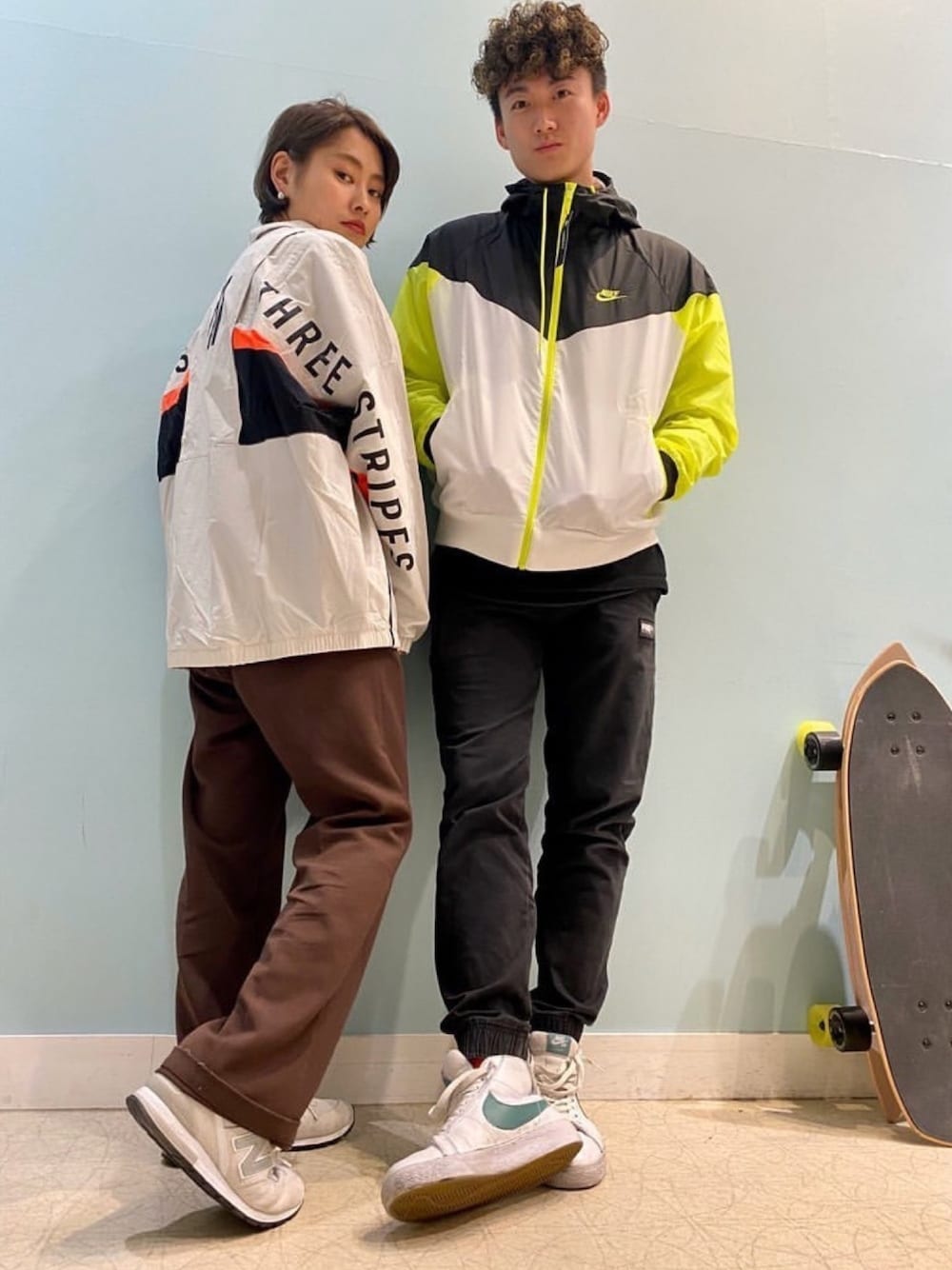NIKE（ナイキ）の「ﾙｰｽﾞﾌｨｯﾄﾌﾙｼﾞｯﾌﾟﾅｲﾛﾝｼﾞｬｹｯﾄ AR2192-103