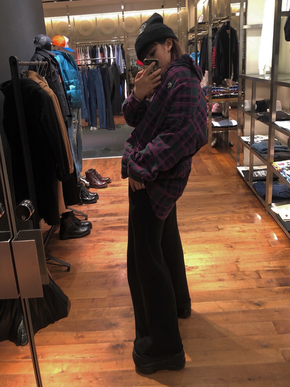 「ootd、오오티디、Hysteric Glamour、hystericglamour、street、Demonia、longclothing」｜「HYSTERIC GLAMOURのアイテム（シャツ/ブラウス、ピンク系）」を使った、M E Iさん（レディース・162cm）の冬コーディネートの1枚目の写真
