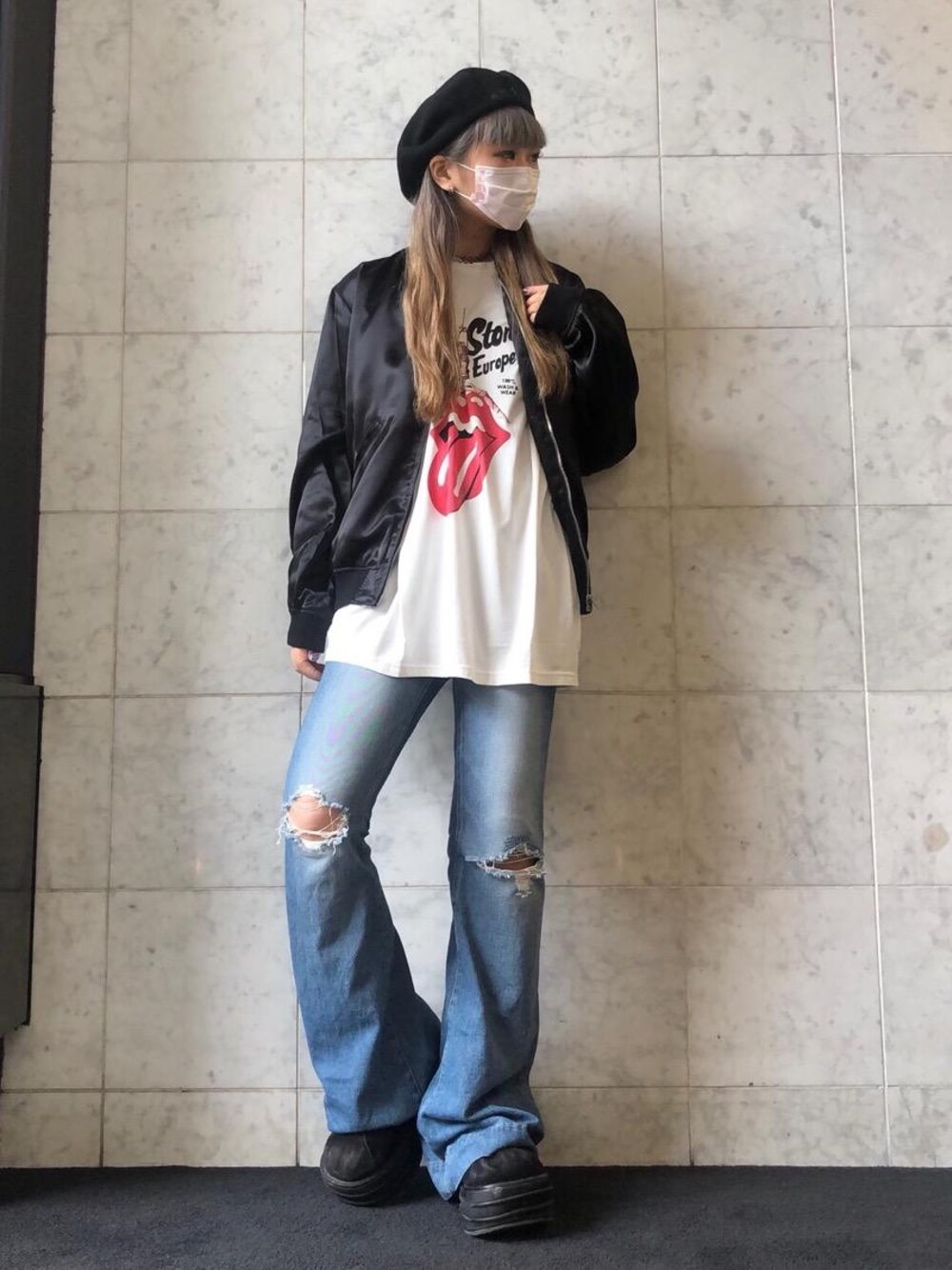 「ビッグシルエット、ロンT、Hysteric Glamour、フレアパンツ、ヒステリックグラマー、ロックコーデ」｜「HYSTERIC GLAMOURのLe Beret Francais× HYSTERIC/LOGO刺繍ベレー（ハンチング/ベレー帽、ブラック系）」を使った、M E Iさん（レディース・162cm）の秋コーディネートの1枚目の写真