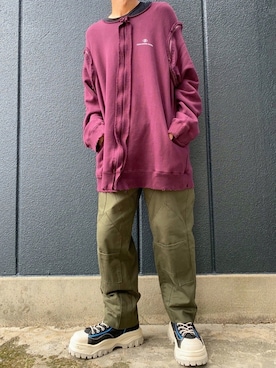 「BALENCIAGA」｜「アイテム（チノパンツ）」を使った、kazuさん（メンズ・174cm）の秋コーディネート