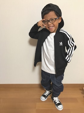 「アイテム（ジャージ、ブラック系）」を使った、3taさん（キッズ・100cm）の秋コーディネート