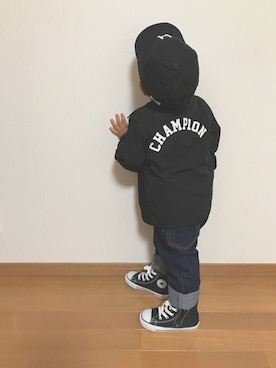 「Champion（チャンピオン）のアイテム（その他アウター）」を使った、3taさん（キッズ・100cm）の秋コーディネート
