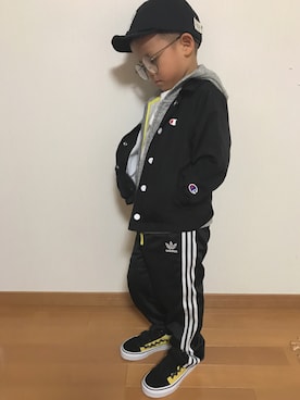 「Champion（チャンピオン）のアイテム（その他アウター）」を使った、3taさん（キッズ・100cm）の秋コーディネート