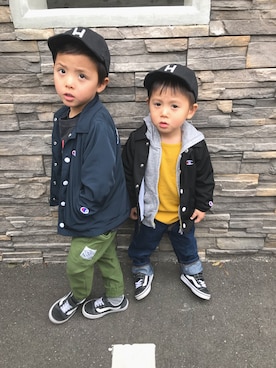 「Champion（チャンピオン）のアイテム（その他アウター）」を使った、3taさん（キッズ・100cm）の春コーディネート