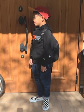 「IN THE HOUSE（インザハウス）のアイテム」を使った、3taさん（キッズ・120cm）の秋コーディネート