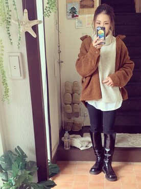 「UNIQLO（ユニクロ）のハイライズシガレットジーンズ（デニムパンツ）」を使った、head-tailさん（レディース・157cm）の冬コーディネート