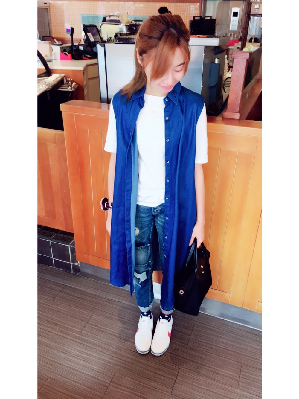 「UNIQLOのアイテム（トップス、ホワイト系）」を使った、wenさん（レディース・166cm）の秋コーディネートの1枚目の写真