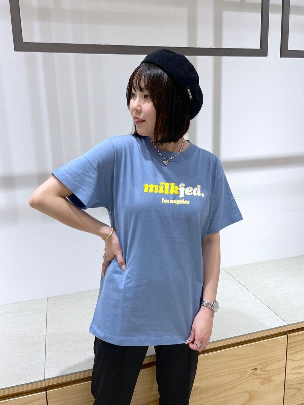 「シンプル、パンツスタイル、春、Tシャツ、春カラー、ミルクフェド、ミルクフェド(MILKFED.)、MILKFED.、milkfed._ootd」｜「MILKFED.のS/S TEE BICOLOR LOGO（Tシャツ/カットソー、ブルー系）」を使った、山口紗英さん（レディース・157cm）の春コーディネートの1枚目の写真
