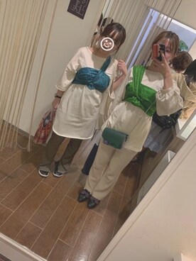 「AZUL（アズール）のアイテム（バッグ）」を使った、けいこさん（レディース・156cm）の春コーディネート