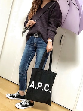 「Ungrid（アングリッド）のインディゴフレイドヘムストスリ（デニムパンツ）」を使った、めるもさん（レディース・158cm）の春コーディネート