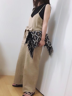 「アイテム（つなぎ/オールインワン、ベージュ系）」を使った、めるもさん（レディース・158cm）の春コーディネート