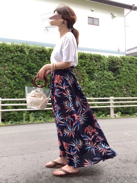 「マキシスカート」｜「アイテム（ビーチサンダル）」を使った、めるもさん（レディース・158cm）の夏コーディネート