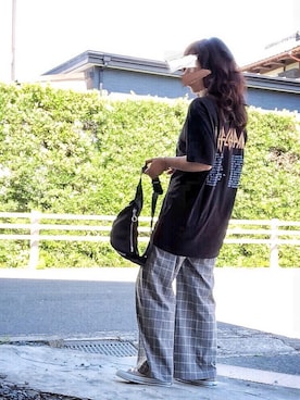 「バックロゴ」｜「アイテム（アクセサリー）」を使った、めるもさん（レディース・158cm）の夏コーディネート