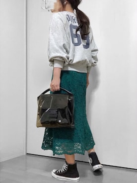 「バックロゴ」｜「アイテム（アクセサリー）」を使った、めるもさん（レディース・158cm）の春コーディネート