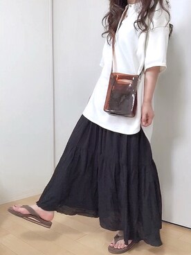 「ティアードスカート」｜「アイテム（ビーチサンダル）」を使った、めるもさん（レディース・157cm）の夏コーディネート