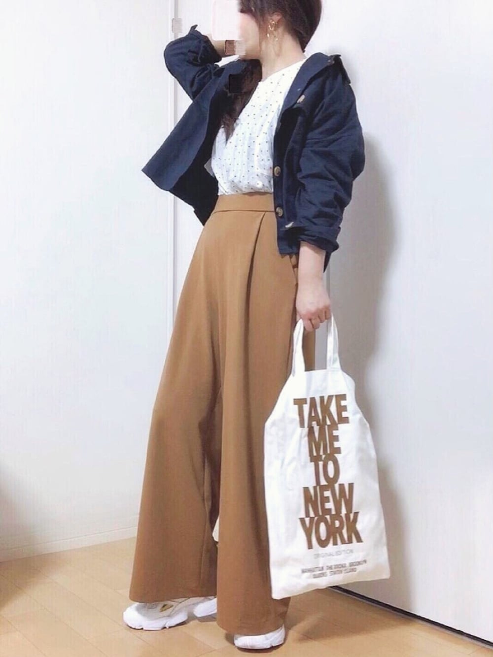 「ミリタリーシャツ、シャツジャケット、プチプラミックス、大人カジュアル、ドット、シュガービスケット、フレディアンドグロスター、ポンチワイドパンツ、秋服、ファルコン」｜「SUGAR BISKETのシャツジャケット（シャツ/ブラウス、ブルー系）」を使った、めるもさん（レディース・158cm）の夏コーディネートの1枚目の写真