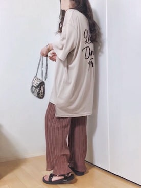 「バックロゴ」｜「アイテム（シャツワンピース）」を使った、めるもさん（レディース・158cm）の秋コーディネート