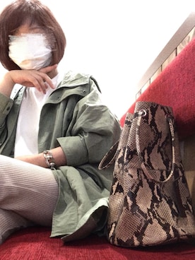 「ワッフル」｜「アイテム（マウンテンパーカー）」を使った、めるもさん（レディース・158cm）の春コーディネート