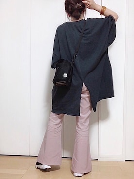 「アイテム（バングル/リストバンド、ブラウン系）」を使った、めるもさん（レディース・158cm）の春コーディネート