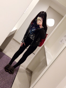 「MERLOT（メルロー）の花柄トップス4829（シャツ/ブラウス、ブルー系）」を使った、ゆりしゃん🐻さん（レディース）の冬コーディネート