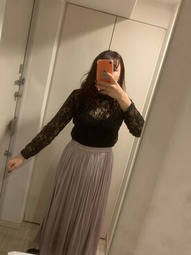 「GU（ジーユー）のアイテム（シャツ/ブラウス、ブラック系）」を使った、あやまんさん（レディース・163cm）の春コーディネート