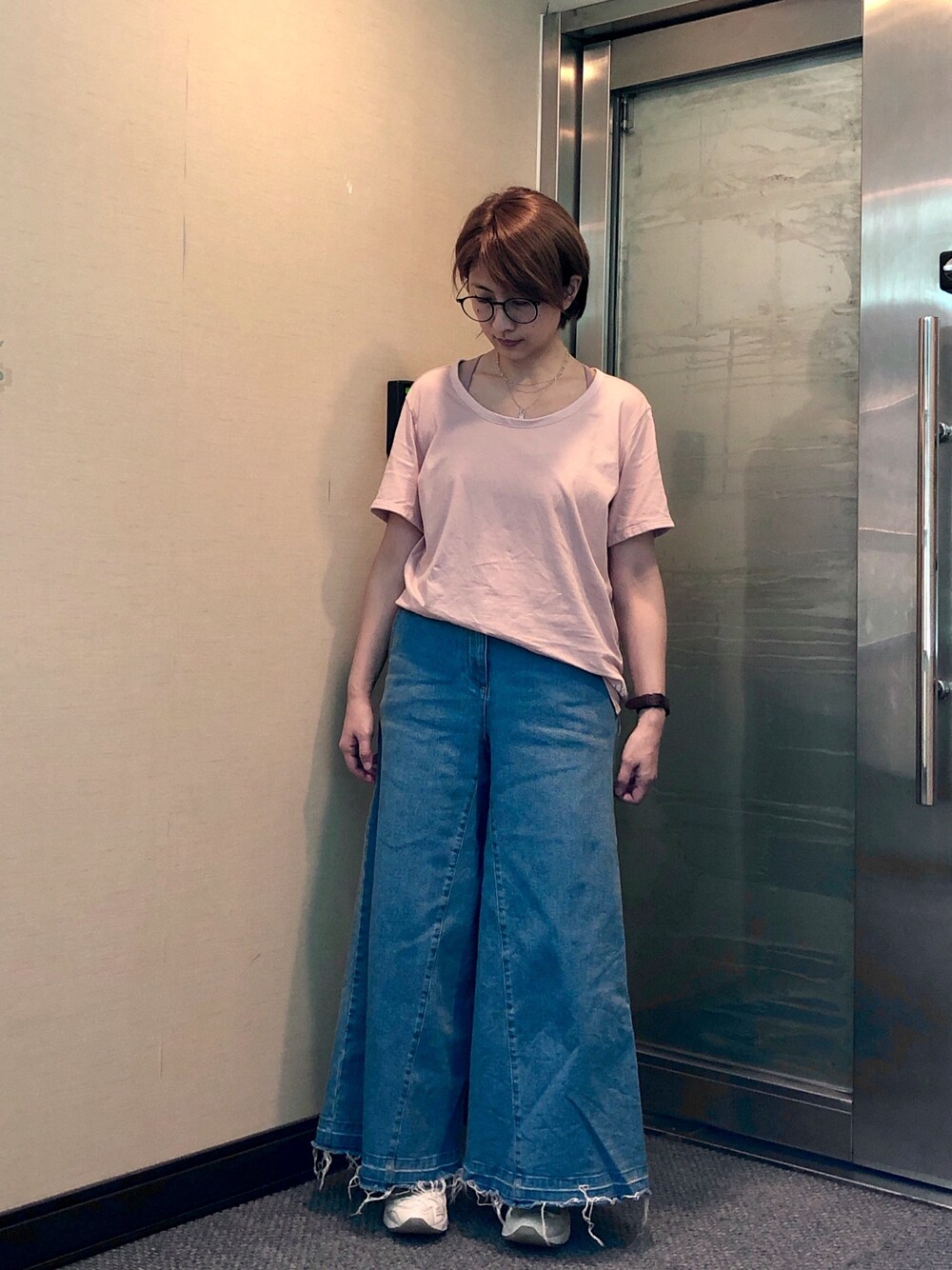 「Columbiaのアイテム（Tシャツ/カットソー、ピンク系）」を使った、jNさん（レディース・158cm）の夏コーディネートの1枚目の写真