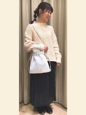 「earth music&ecology（アースミュージックアンドエコロジー）のアイテム（バレエシューズ、ブラック系）」を使った、スエツギさん（レディース・145cm）の冬コーディネート