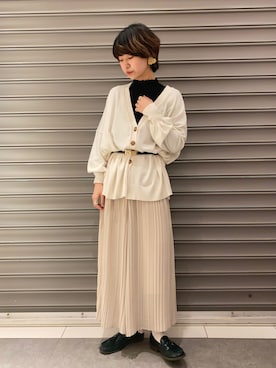 「アイテム（ローファー、グリーン系）」を使った、のっちさん（レディース・161cm）の春コーディネート