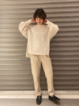 「アイテム（ローファー、グリーン系）」を使った、のっちさん（レディース・161cm）の春コーディネート