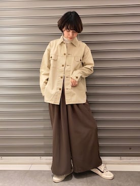 「アイテム（ミリタリージャケット）」を使った、のっちさん（レディース・161cm）の春コーディネート