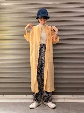 「ネオンイエロー」｜「アイテム（帽子）」を使った、のっちさん（レディース・162cm）の夏コーディネート