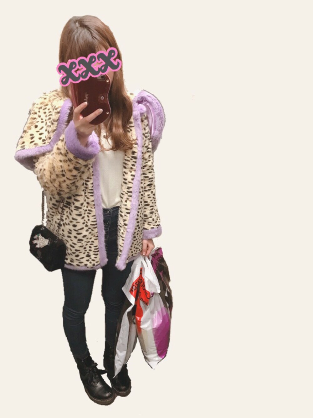 「お買い物、ファーコート、ダルメシアン柄、もこもこ、スキニーデニム、今日のコーデ、デニムパンツ、冬コーデ、outfit」｜「last virginのアイテム（ジャケット/アウター、ベージュ系）」を使った、kaさん（レディース・167cm）の冬コーディネートの1枚目の写真