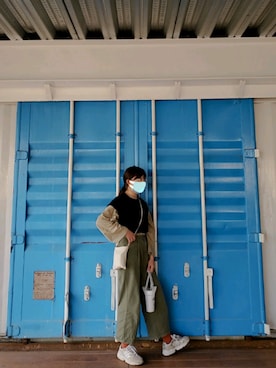 「LOVFEE（ラッフィ）のアイテム（トップス）」を使った、Sheryl Liaoさん（レディース・161cm）の冬コーディネート