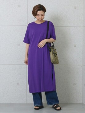 デニムパンツを使った カーキバッグ のレディース人気ファッションコーディネート Wear