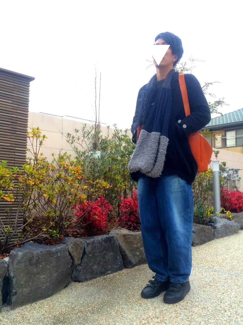 「スヌード、休日スタイル、ビッグシルエット、GU、忘年会」｜「mintdesignsのアイテム（その他アウター、ブルー系）」を使った、ry0P3さん（メンズ・170cm）の冬コーディネートの1枚目の写真