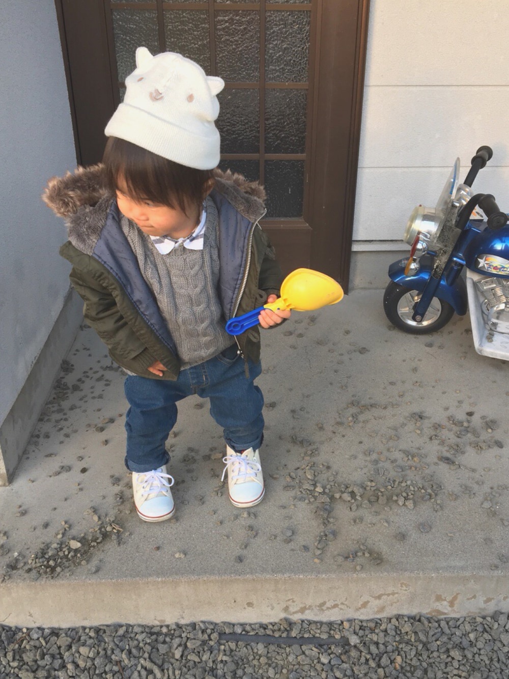 「グリーンフェス❺、おとこのこ、冬、おしゃれさんと繋がりたい、ダウンジャケット、モッズコート、ニット帽、コンバース、デニムパンツ、ケーブルニット」｜「no brandのアイテム（その他アウター、グリーン系）」を使った、SOU♡HINAさん（キッズ・80cm）の冬コーディネートの1枚目の写真