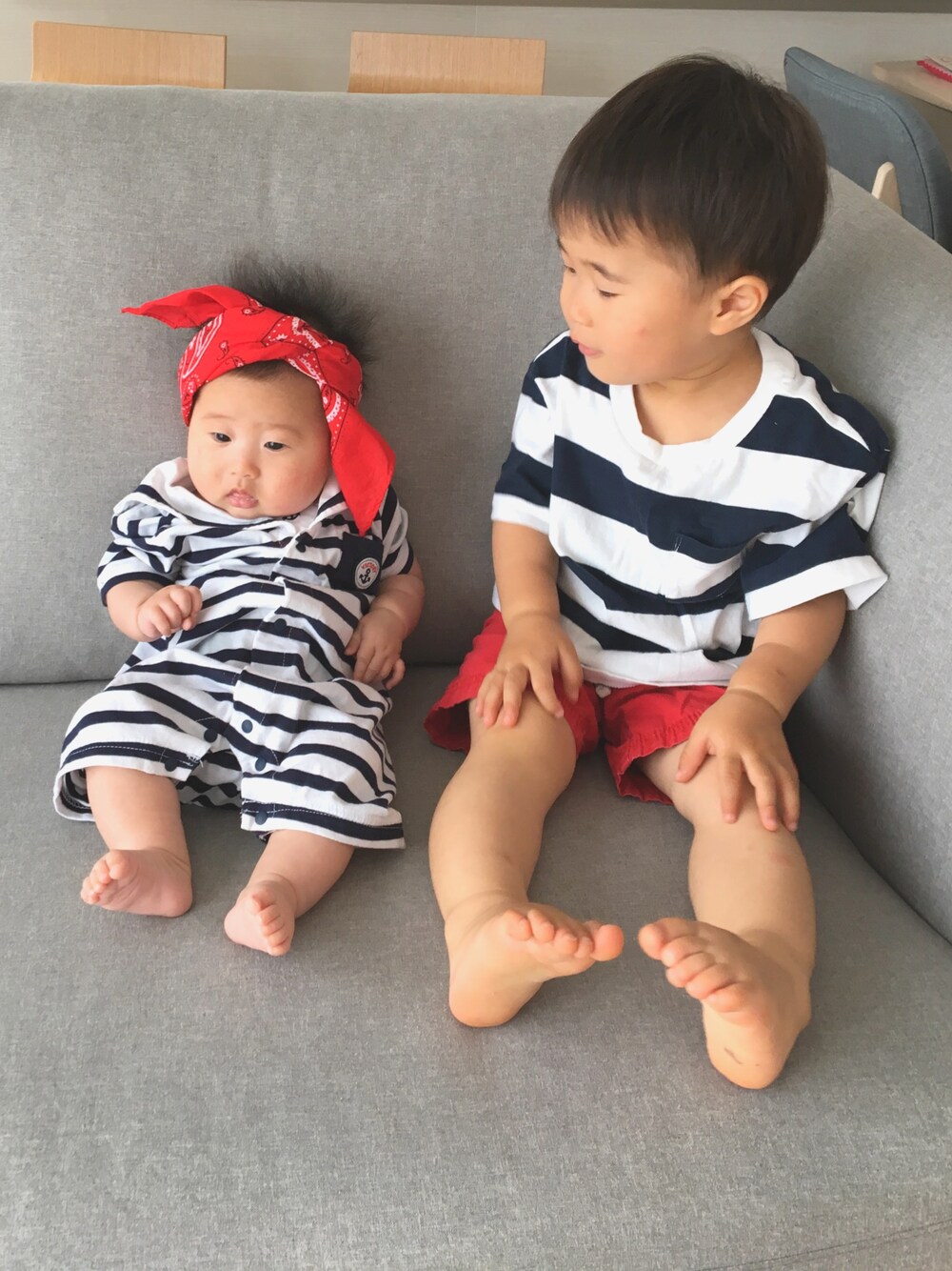 「マリンコーデ、ボーダー、兄妹リンクコーデ、バンダナ、2歳差」｜「西松屋のアイテム（ロンパース、ブルー系）」を使った、SOU♡HINAさん（キッズ・80cm）の夏コーディネートの1枚目の写真
